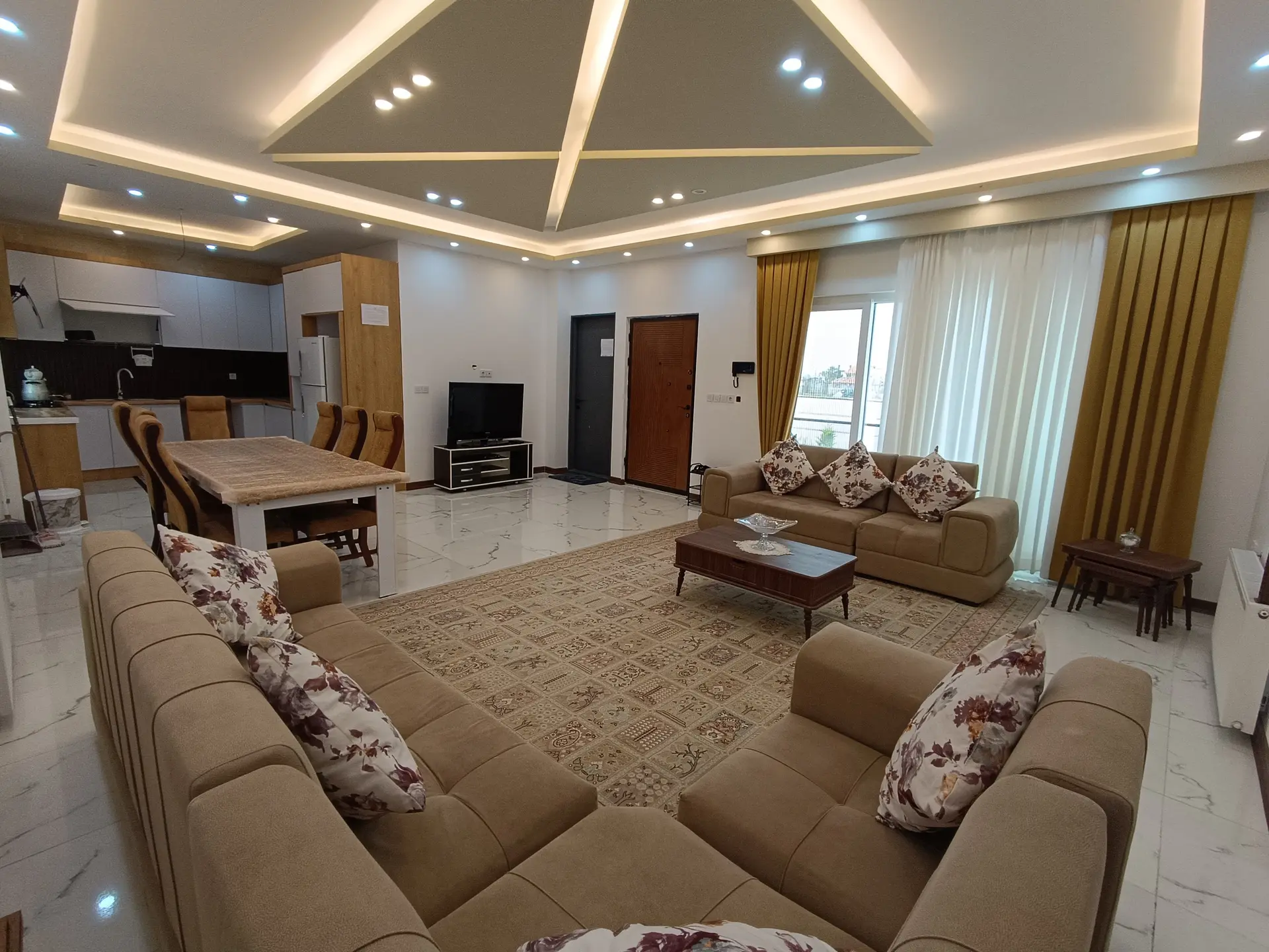 ویلای استخردار مدرن ماهور ۳