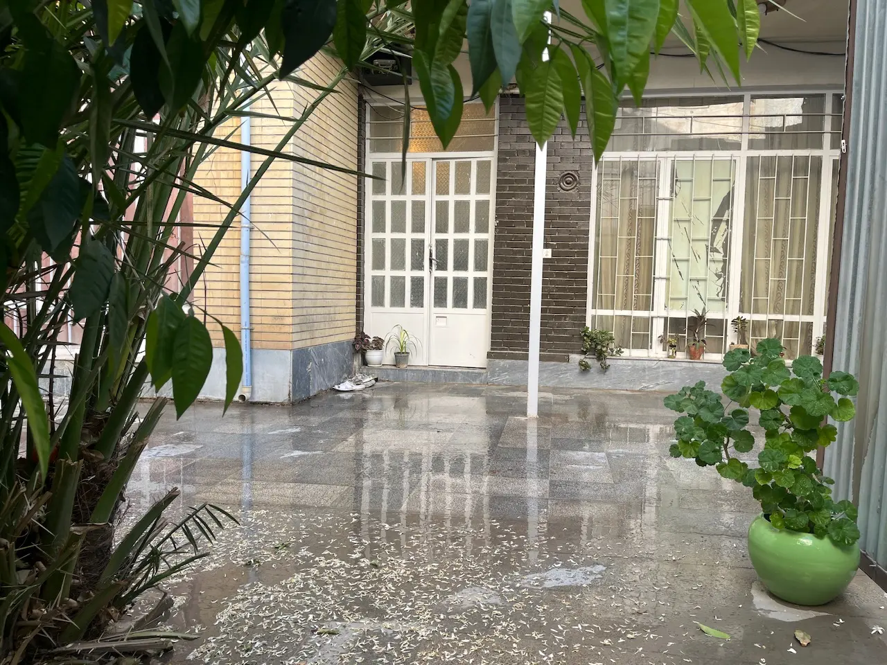 اجاره منزل مبله ویلایی دوخوابه دربست در شیراز