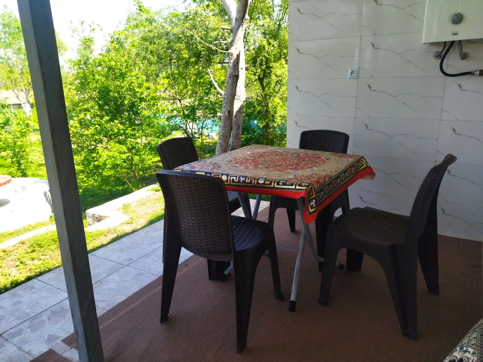 تک خوابه باغ ایرونی
