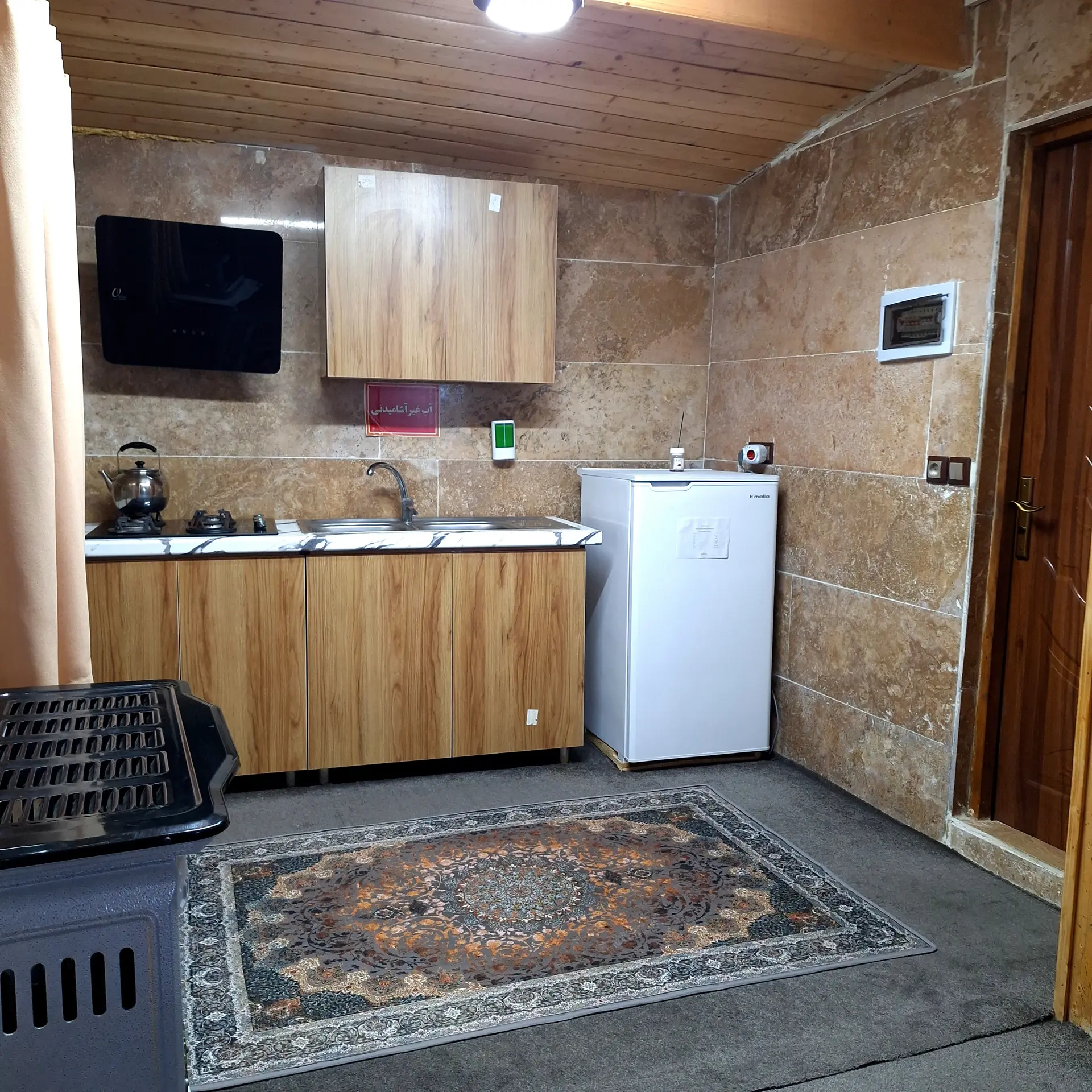 کلبه سوئیسی چیکا (بلوط)