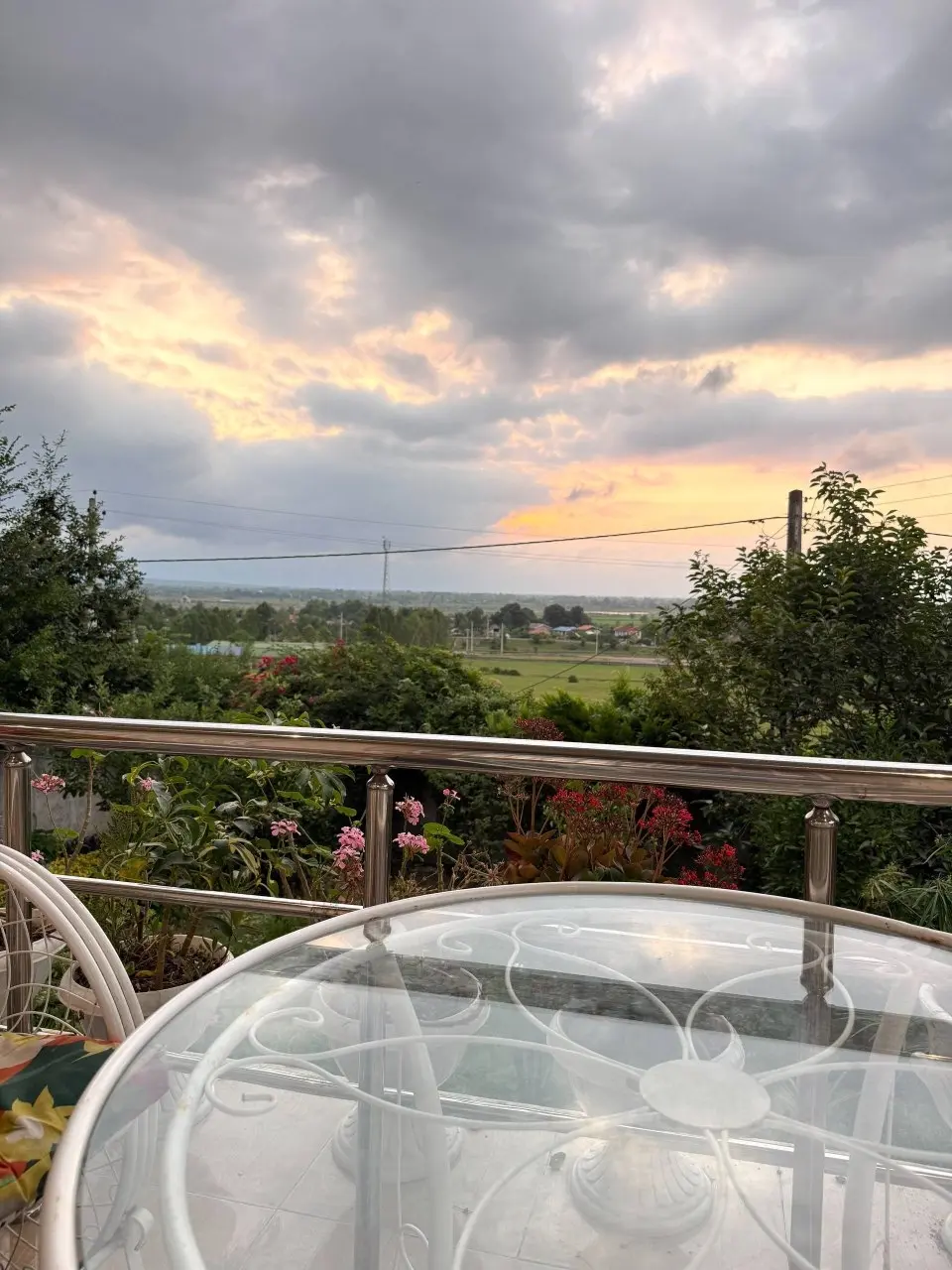 ویلای کوهپایه ای بهشت دهکده