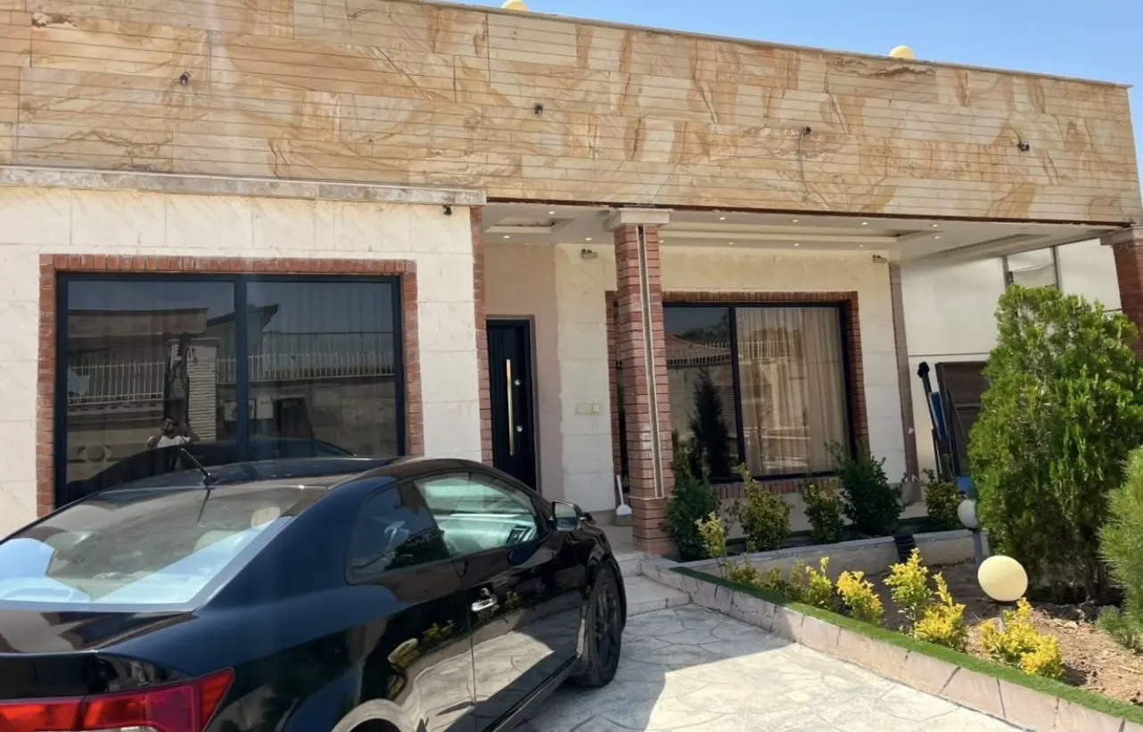 ویلای استخردار سرپوشیده چهارفصل آرنا