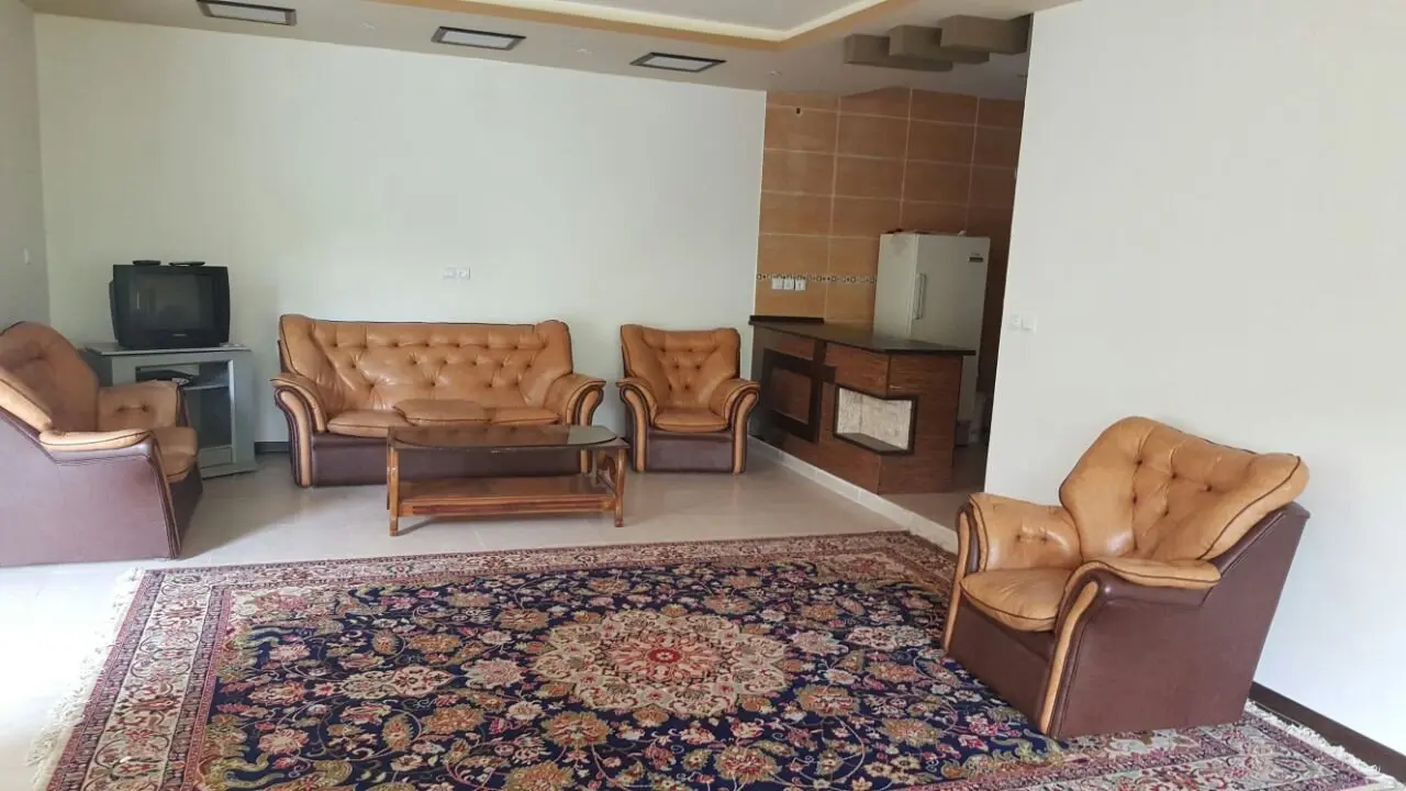اجاره باغ برای میهمانی در اصفهان -باغ بهادران