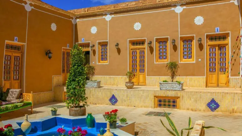 اقامت ارزان قیمت یزد