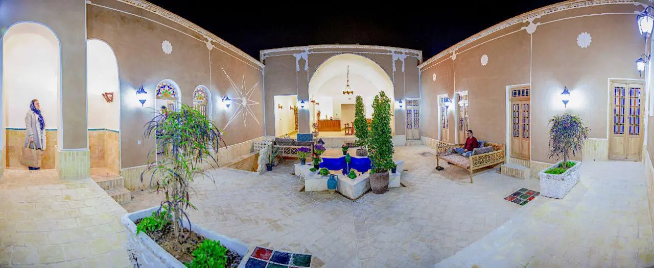 اقامت ارزان قیمت یزد