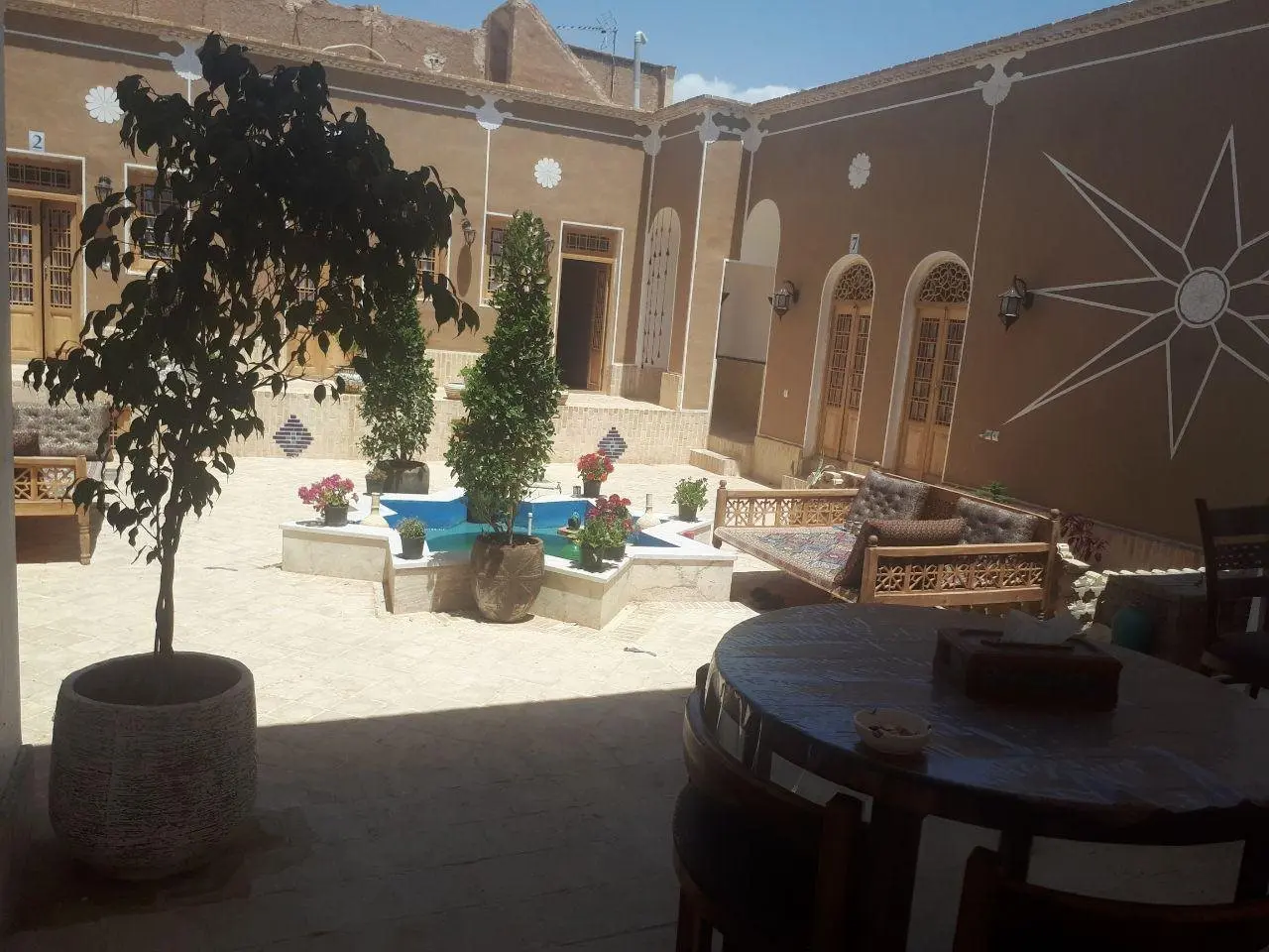 اقامتگاه ارزان یزد