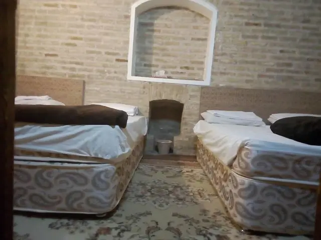اقامت در مهریز