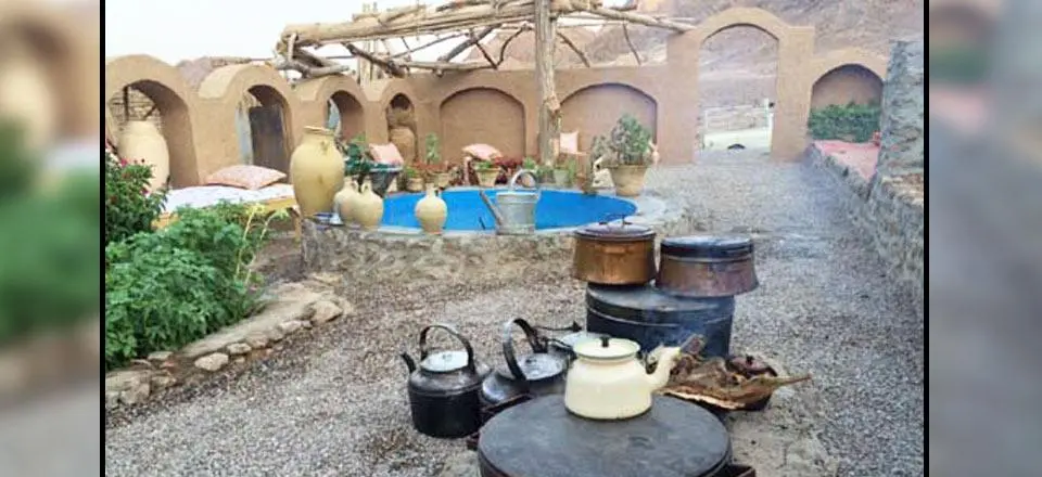 اقامتگاه بوم گردی عمه رباب در میبد