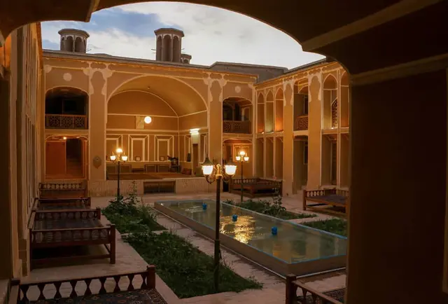 اجاره روزانه خانه سنتی امینی در یزد