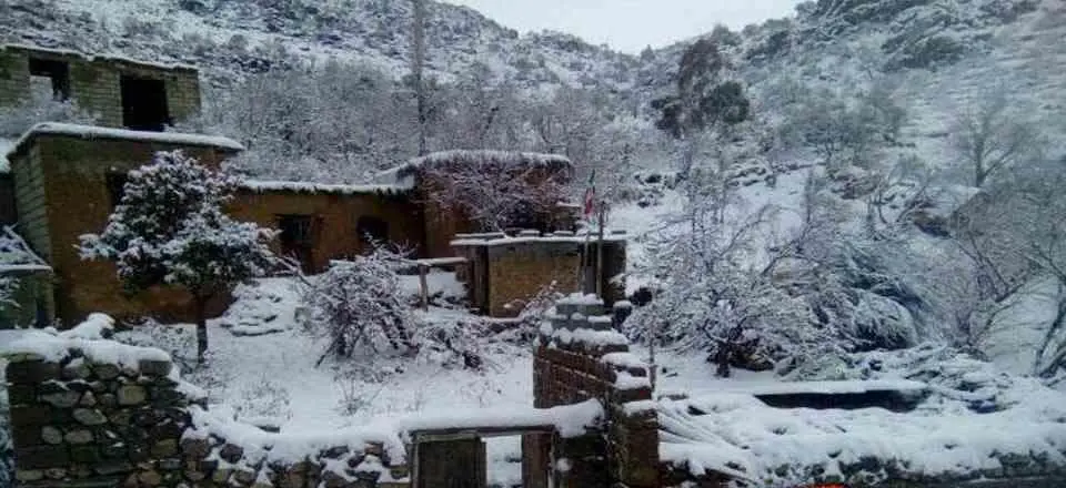 اقامتگاه بوم گردی باباحسین کوهستان در داراب