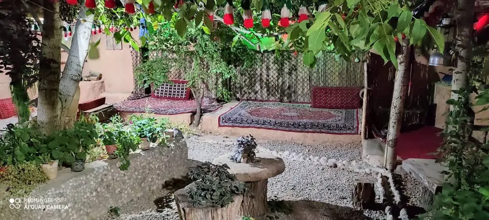 بوم گردی چشمه ناز در سمیرم