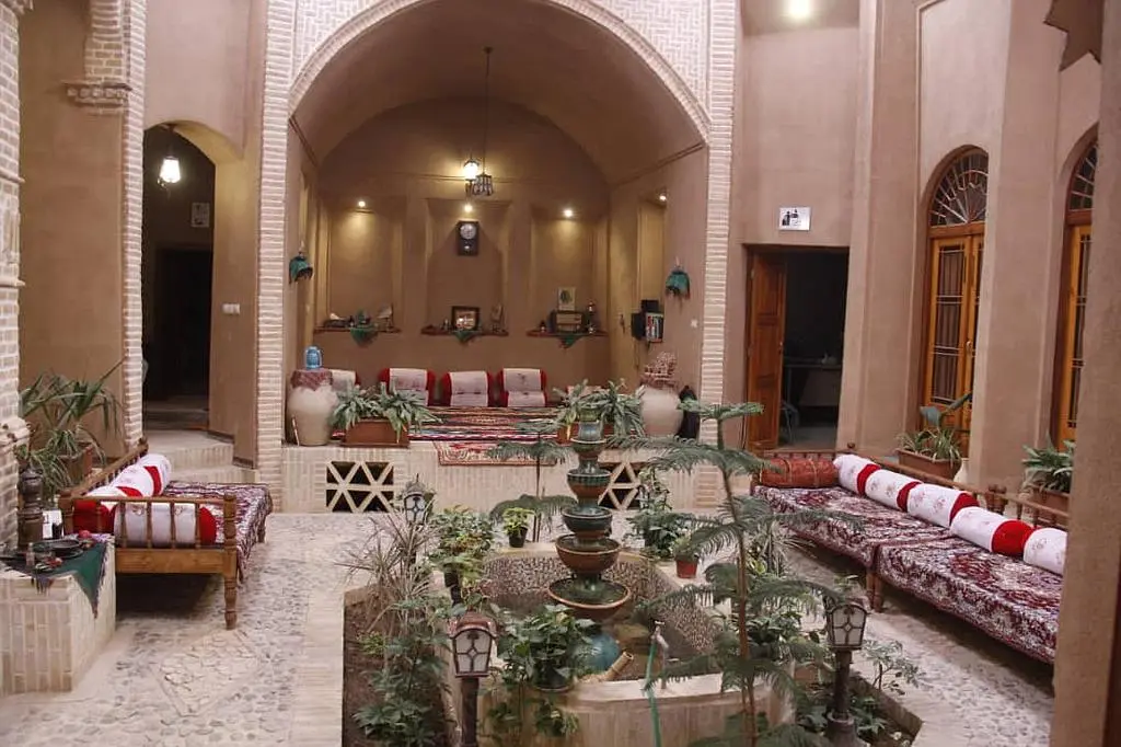 اجاره اقامتگاه بوم گردی ناردونه در تفت