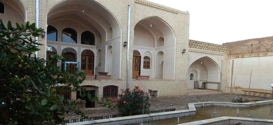 رزرو اقامتگاه بوم گردی ننه کوکب در اردستان