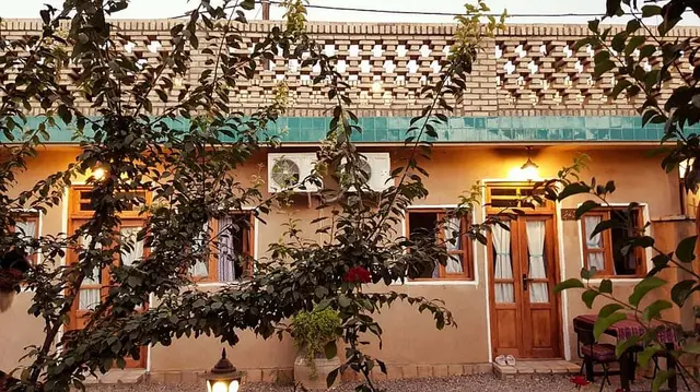 اجاره اقامتگاه بوم گردی سرای جواهر در نطنز