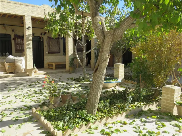 اقامتگاه بوم گردی مهرگان پارس در آباده