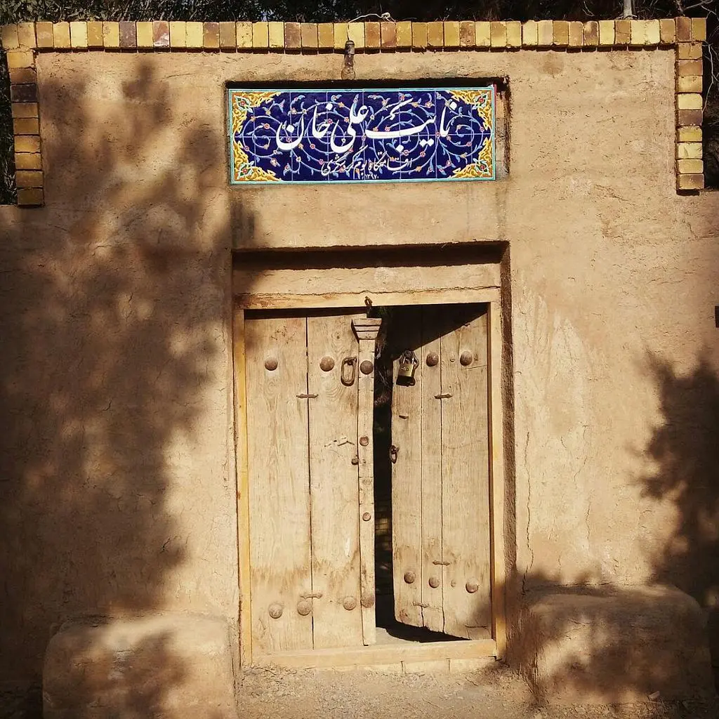 اجاره اقامتگاه بوم گردی نایب علی خان در بیارجمند