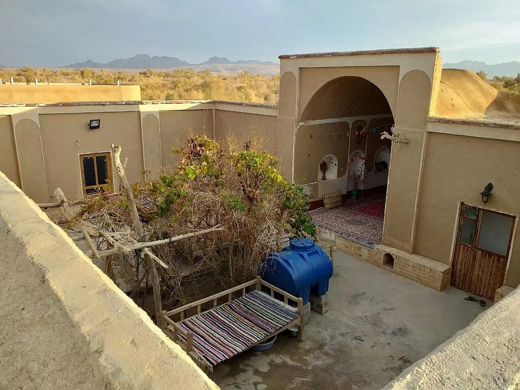 اجاره اقامتگاه بوم گردی در خور و بیابانک