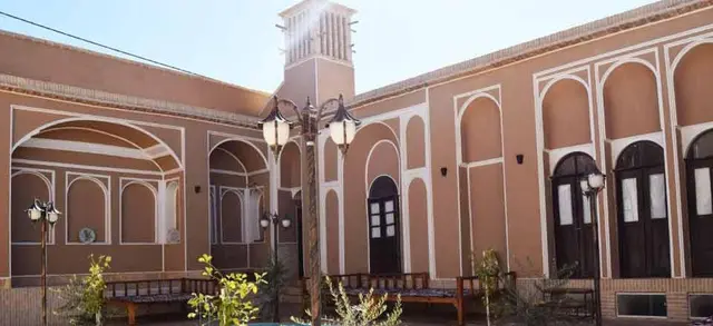 اقامتگاه کهن پایاب در یزد