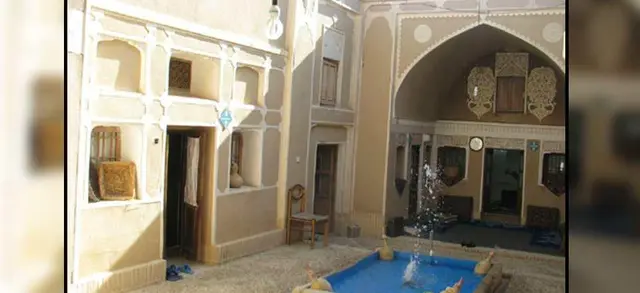 بوم گردی سالار در ابرکوه
