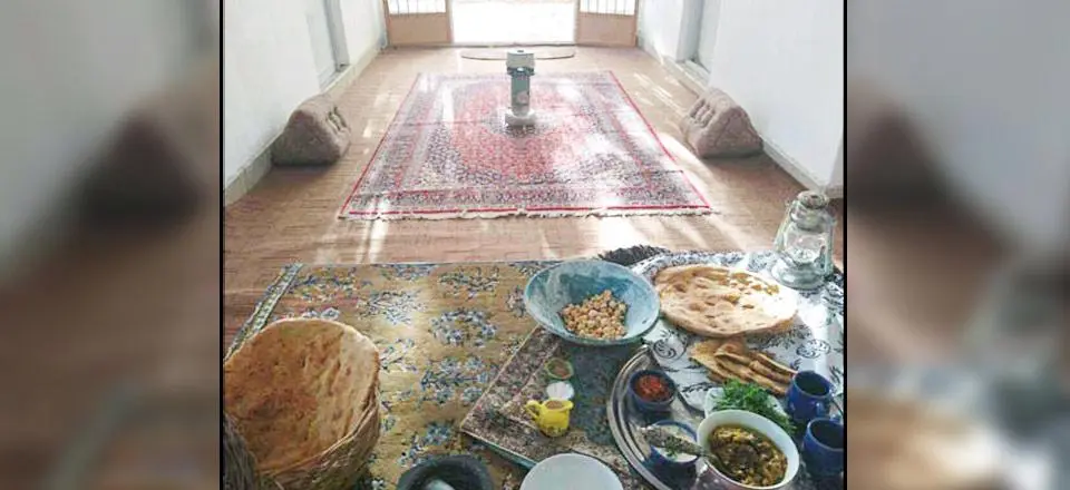اقامتگاه بوم گردی آریانا در خاتم