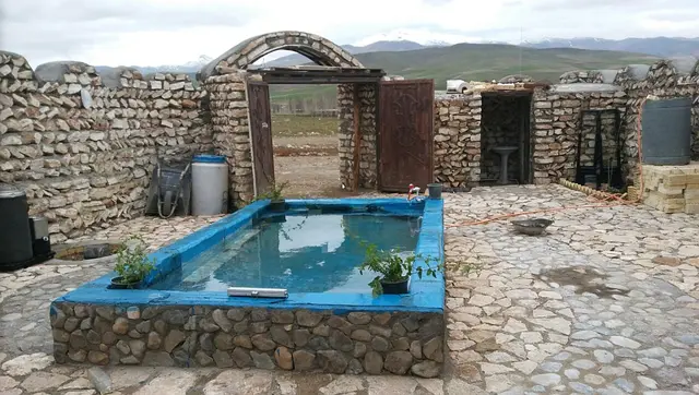 خانه سنتی دربست در تکاب