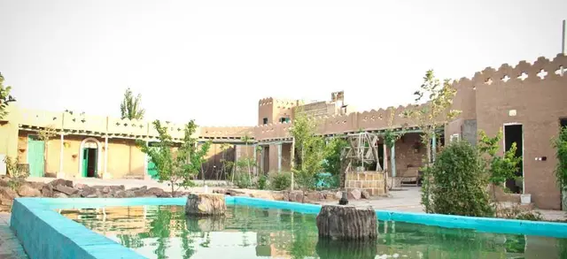بوم گردی عمارت ورجاوند در چناران