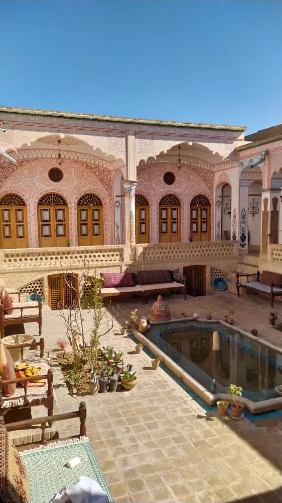 رزرو اقامتگاه سنتی امیرالسلطنه در کاشان