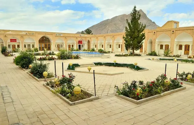 رزرو هتل سنتی منتظران در شهرضا
