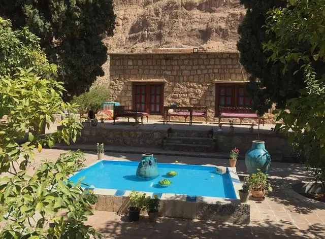 اقامتگاه بوم گردی باغ دراز استهبان