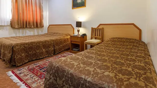 اجاره روزانه اتاق 2تخته در شیراز