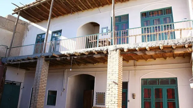اقامتگاه سرای مهر آفرین در کاشان