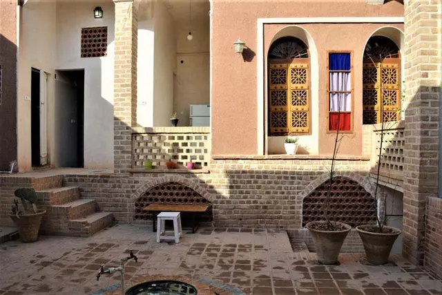 اجاره اقامتگاه کوشک هنر کاشان