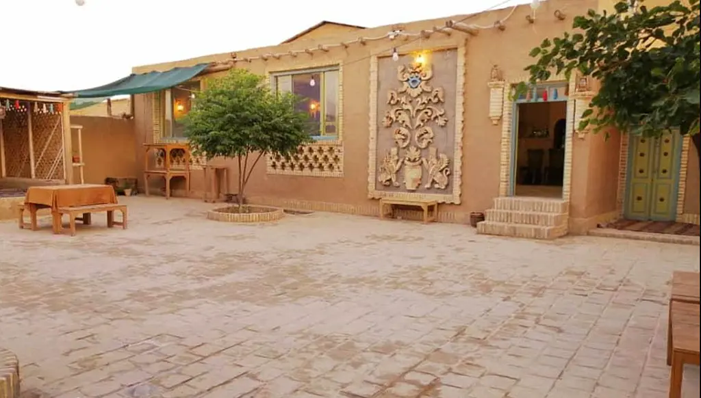 بوم گردی قدیم ندیما نیشابور
