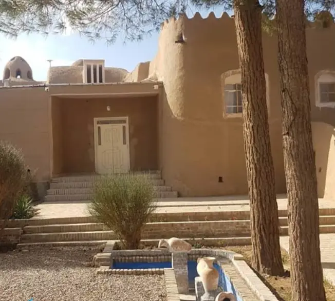 اقامتگاه عمارت بینا در خوسف