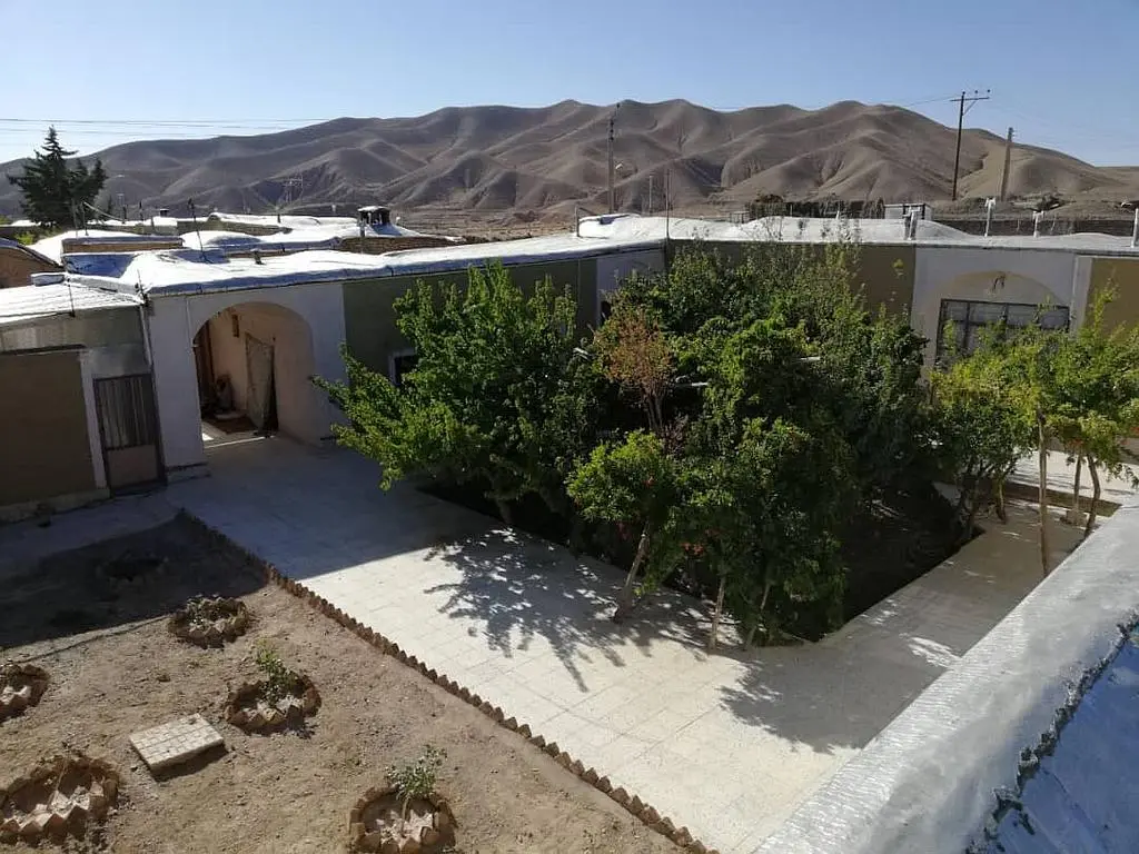 اقامتگاه عمارت میرزا در سرایان