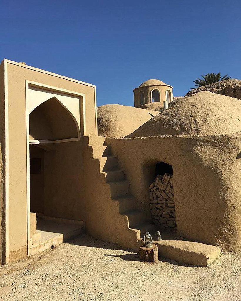 اقامتگاه بوم گردی ملا مختار در طبس