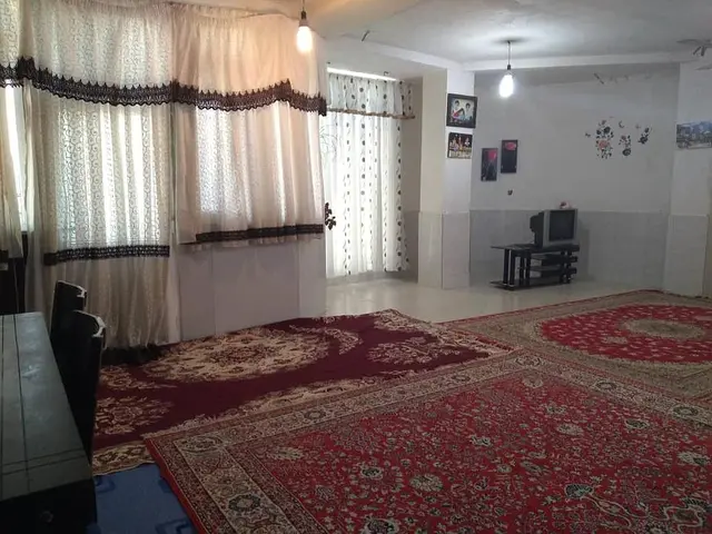 اجاره روزانه منزل نزدیک بازار و ساحل در گناوه 