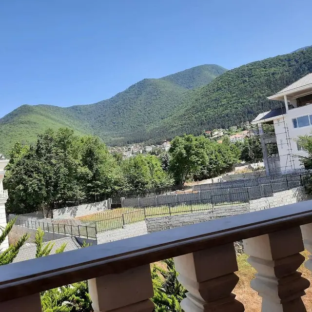 ویلا جنگلی با چشم انداز عالی