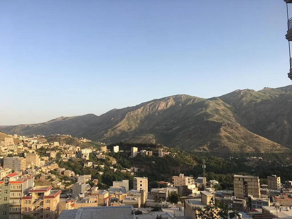 سوئیت 25 متری در پاوه