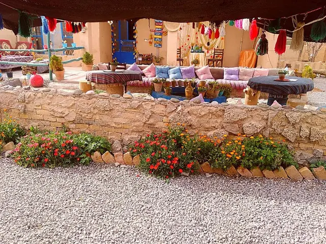 اقامتگاه بومگردی روستایی در ارسنجان