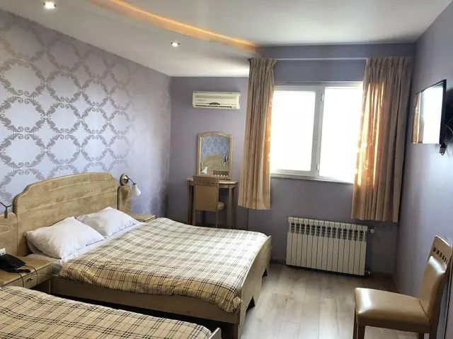اتاق دوتخته برای یک نفر (با صبحانه)