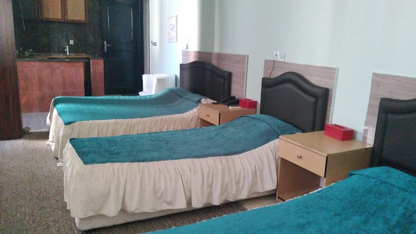 اتاق4 تخته هتل آزادی آبادان