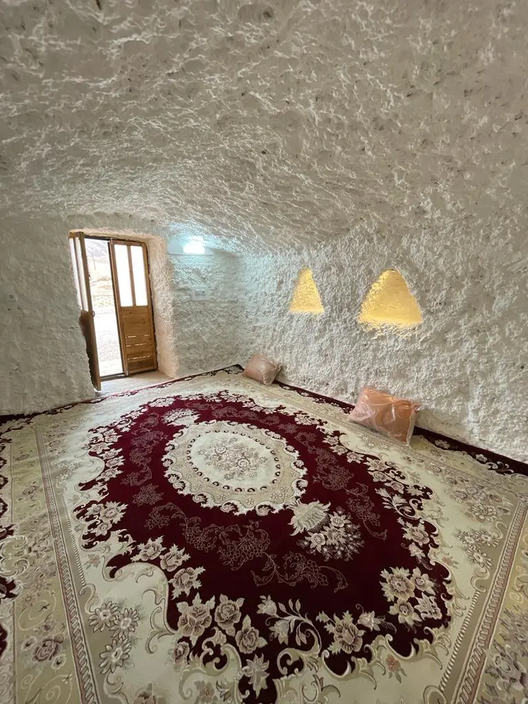 اتاق دستکندکالی مجتمع گردشگری ساباط 