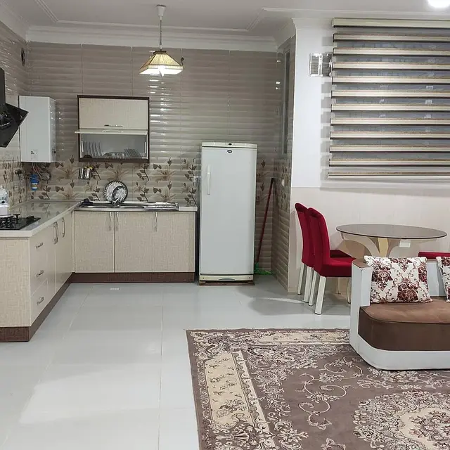 سوئیت همکف تک خوابه در یزد