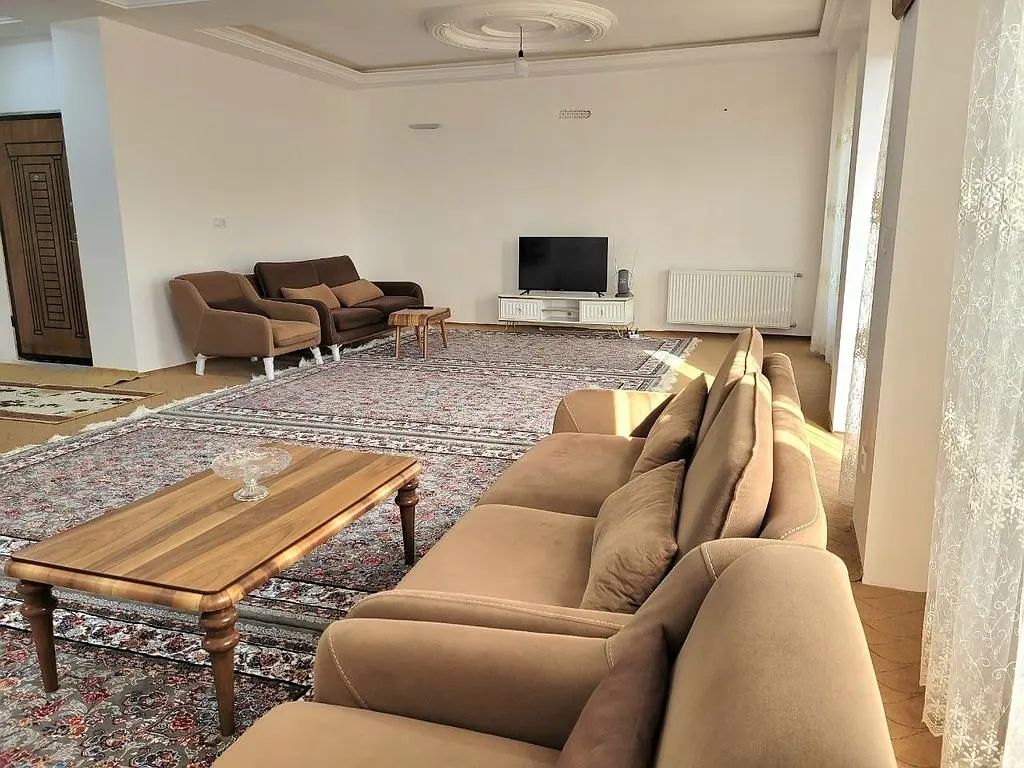 اجاره آپارتمان دوخوابه در نوده 