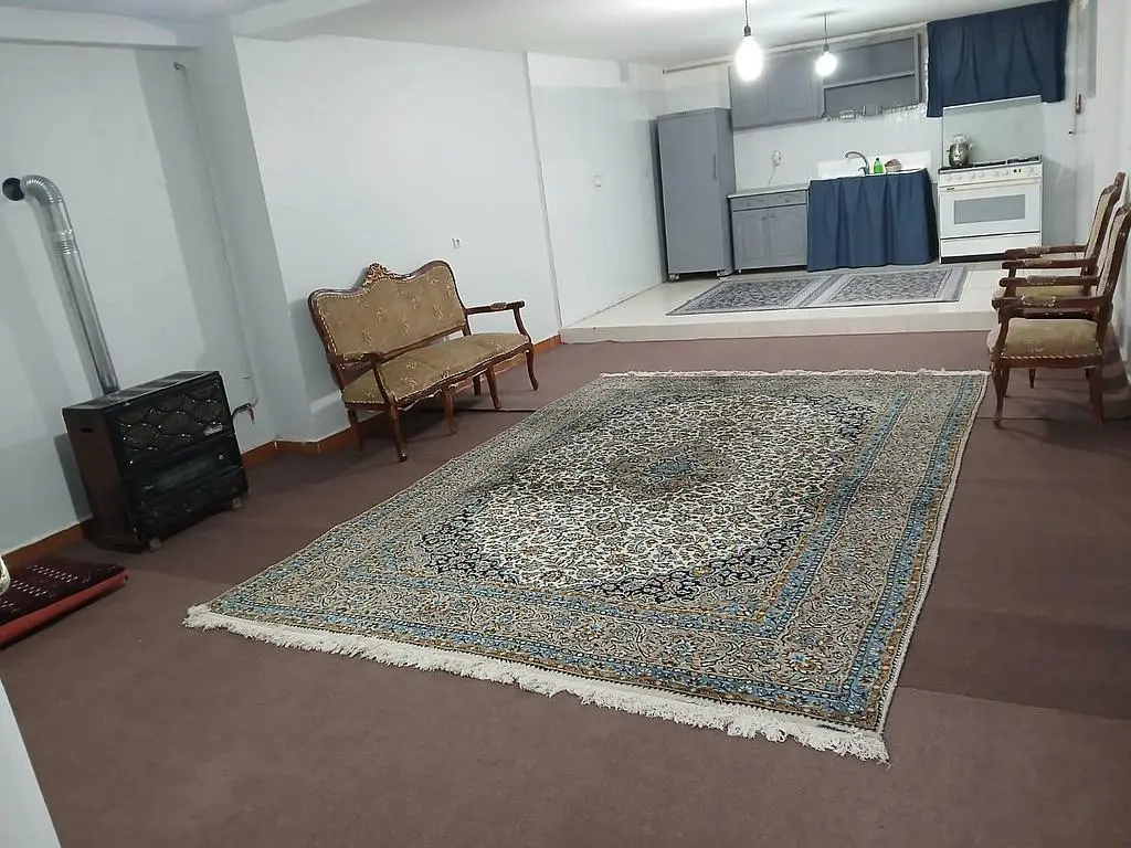 اقامتگاه تک خواب عباس زاده آلاشت 